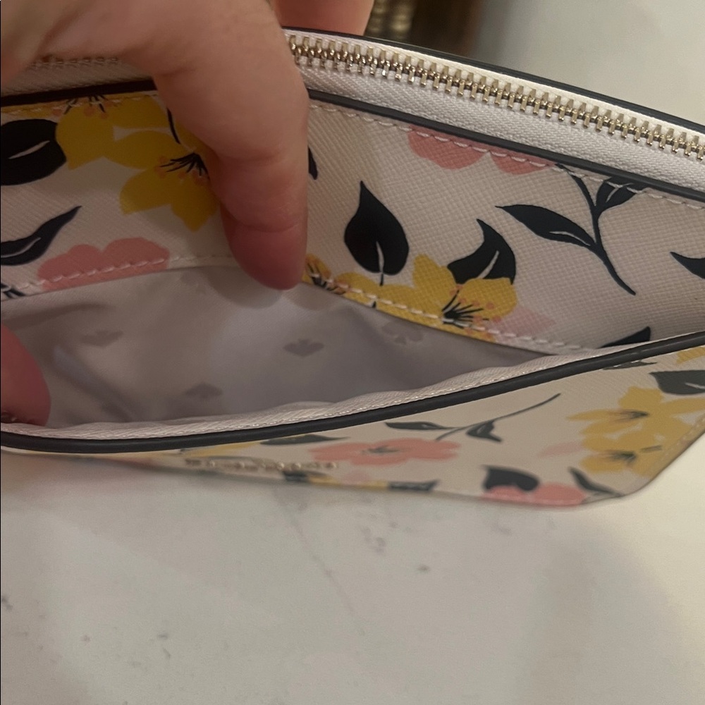 Kate Spade NWT Lily Blooms Printed Trip Wristlet Clutch - Picture 5 of 14